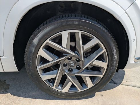 Certified 2023 Hyundai Santa Fe Calligraphy FWD image 9