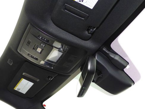 Used 2023 Lexus IS 300 w/ Comfort Package RWD image 17