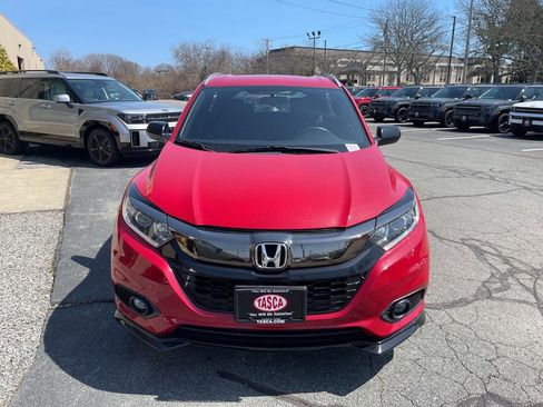 Used 2019 Honda HR-V Sport image 2