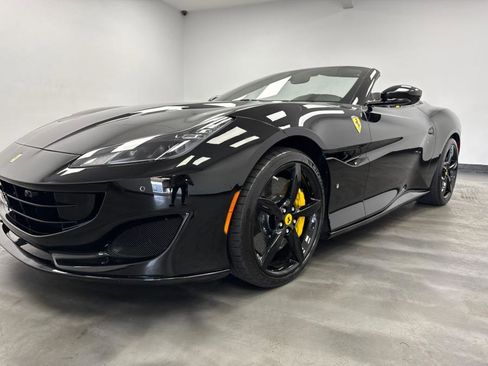 Used 2019 Ferrari Portofino RWD image 36