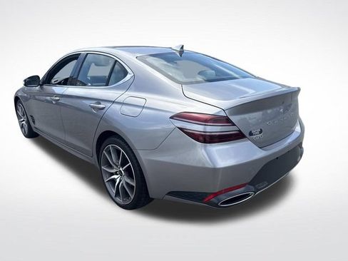 Used 2024 Genesis G70 2.5T RWD image 3