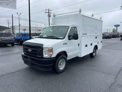 New 2026 Ford E-350 and Econoline 350 Super Duty w/ Power Equipment Group RWD image 2