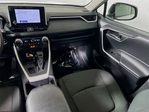 Certified 2024 Toyota RAV4 XLE image 21
