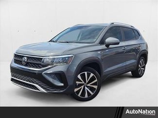 Used 2023 Volkswagen Taos SE w/ Panoramic Sunroof Package image 1