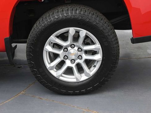 Used 2023 Chevrolet Silverado 1500 LT AWD/4WD image 5