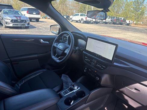 Used 2024 Ford Escape ST-Line w/ Tech Pack #1 image 10