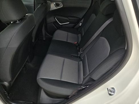Used 2025 Kia Soul LX image 12