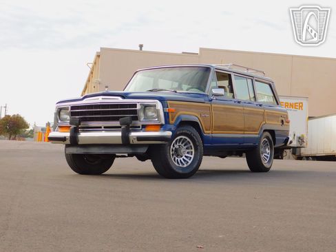 Used 1989 Jeep Grand Wagoneer AWD/4WD image 21