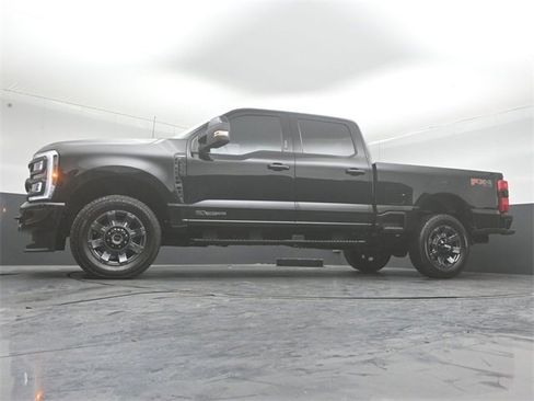 Used 2024 Ford F250 Lariat w/ Sport Appearance Package image 33