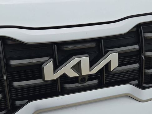 Certified 2025 Kia Telluride SX w/ SX Captain's Chair Package AWD/4WD image 11