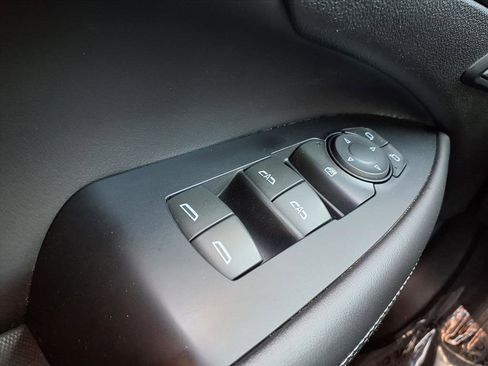 Used 2018 Buick LaCrosse Essence image 16