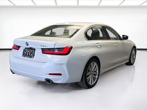 Used 2024 BMW 330e 330e iPerformance image 4
