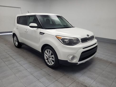 Used 2018 Kia Soul + w/ Audio Package FWD image 13