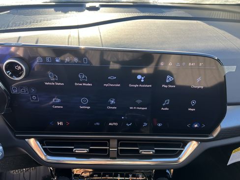 New 2026 Chevrolet Equinox EV LT image 7