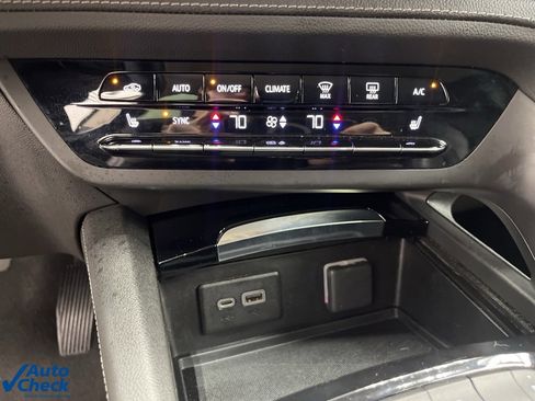 Used 2023 Buick Envision Essence image 17