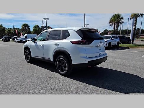 New 2026 Nissan Rogue SV image 28