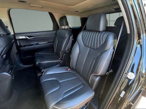 Used 2023 Hyundai Palisade Limited w/ Cargo Package image 22