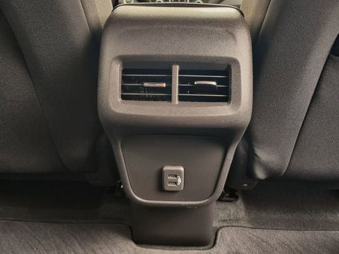 Used 2024 Chevrolet Equinox LT image 20