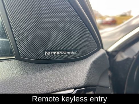 Used 2011 Mercedes-Benz E 550 Sedan image 11