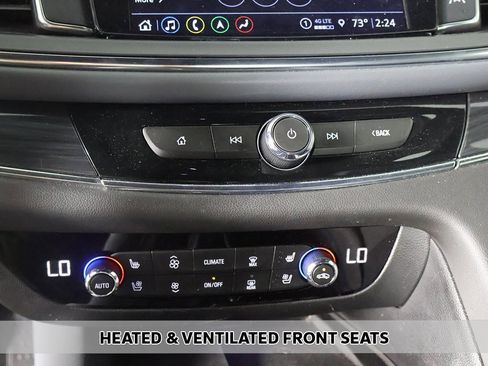 Used 2024 Buick Enclave Premium image 7