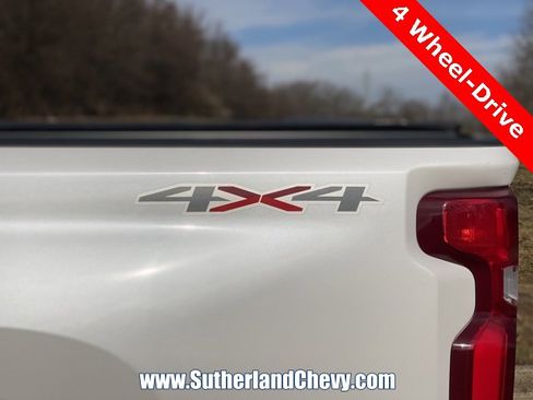 Used 2020 Chevrolet Silverado 2500 LTZ w/ LTZ Plus Package image 14