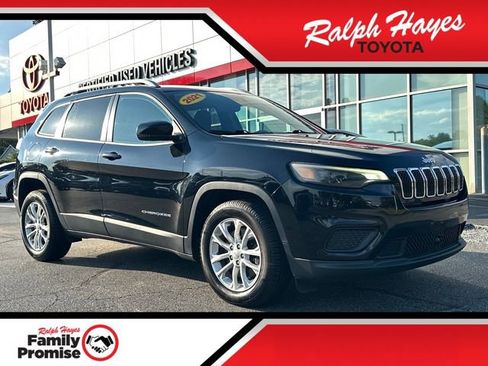 Used 2021 Jeep Cherokee Latitude FWD image 1