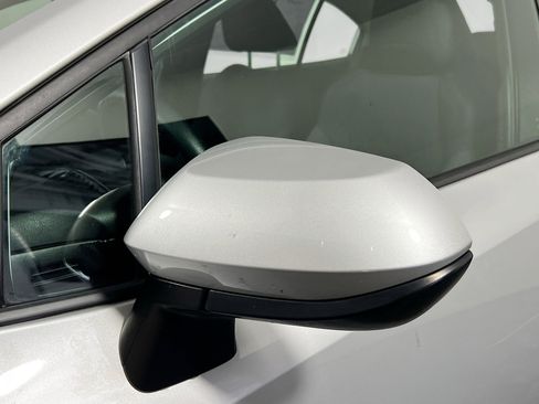 Used 2021 Toyota Corolla LE image 12