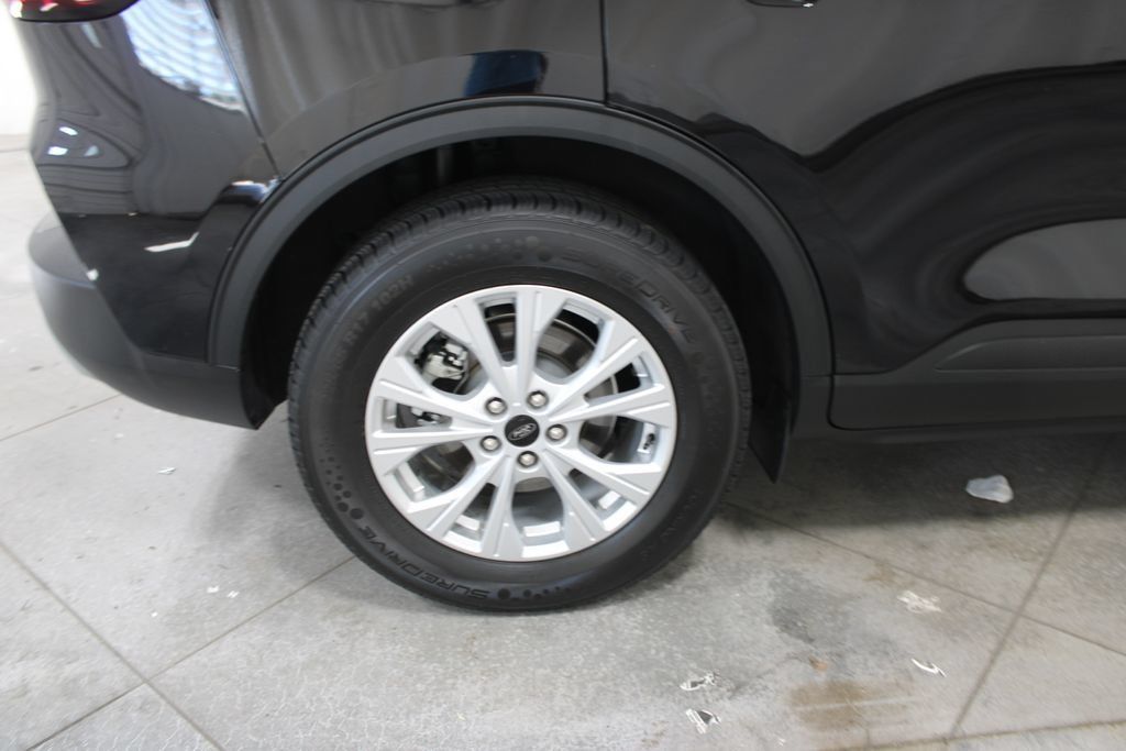 Used 2025 Ford Escape Active AWD/4WD image 36