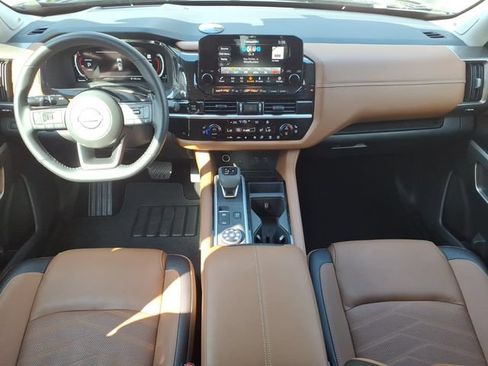 Used 2025 Nissan Pathfinder Platinum w/ Cargo Package AWD/4WD image 9