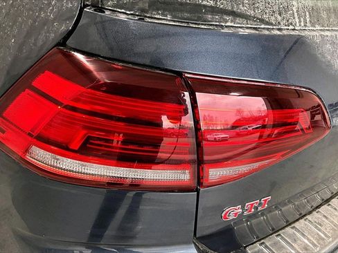 Used 2021 Volkswagen Golf 4-Door image 13