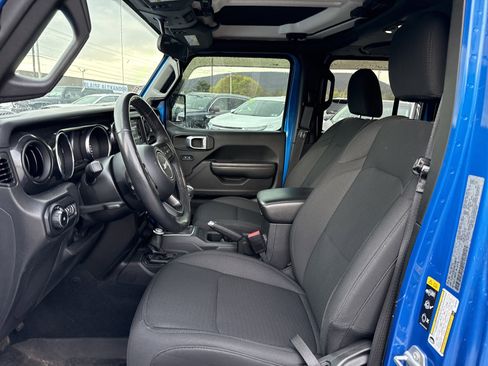 Used 2022 Jeep Wrangler Unlimited Sport image 12