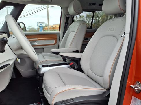 New 2025 Volkswagen ID. Buzz 1st Edition image 32