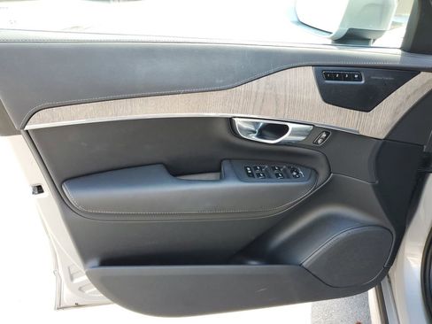 Certified 2023 Volvo XC90 B6 Ultimate w/ Protection Package Premier image 15