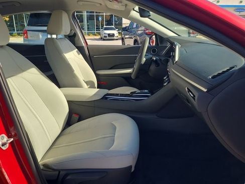 Used 2023 Hyundai Sonata SEL image 12