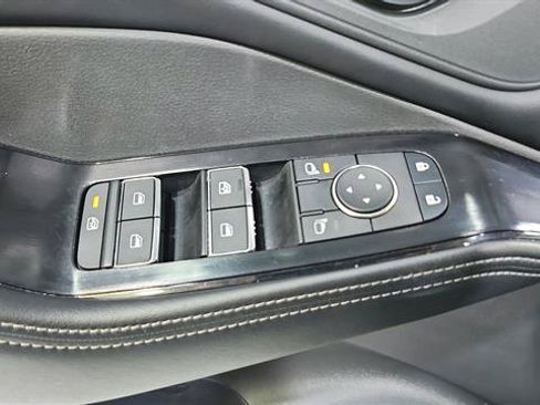 Certified 2026 Nissan Rogue SL FWD image 19