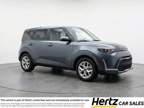 Used 2025 Kia Soul LX w/ LX Technology Package FWD image 1