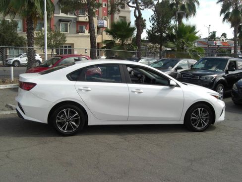 Used 2023 Kia Forte LXS FWD image 14