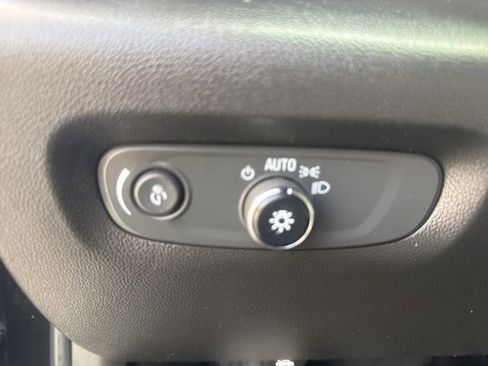 Used 2023 Chevrolet Traverse RS AWD/4WD image 18