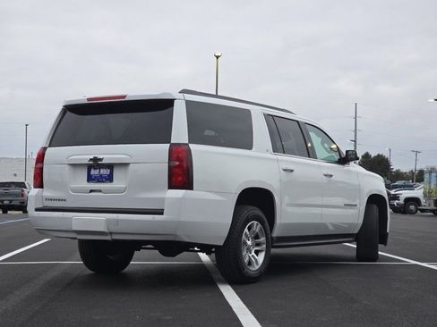 Used 2019 Chevrolet Suburban LT RWD image 15