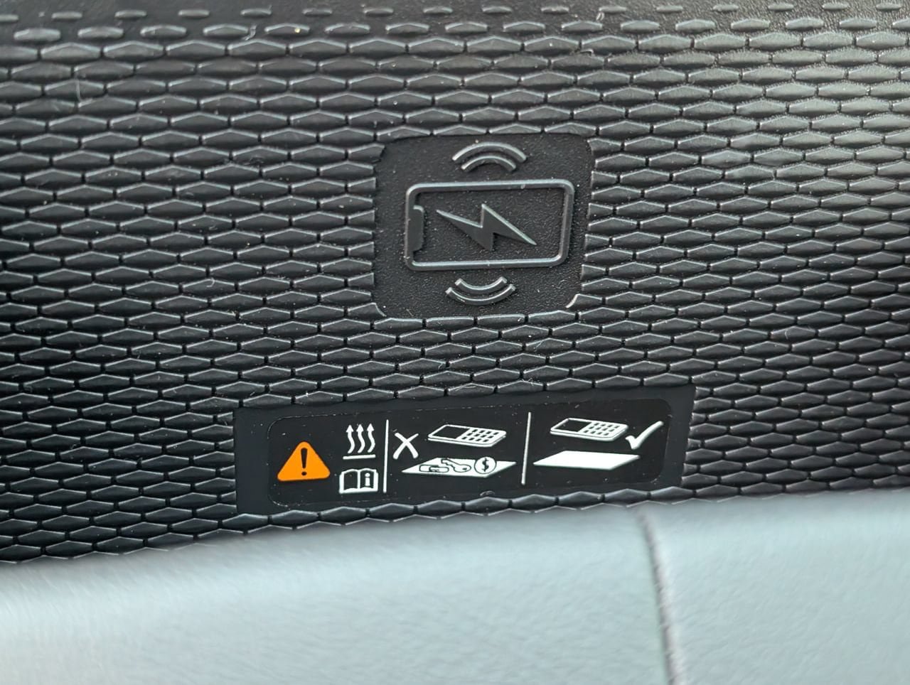 New 2027 GMC Terrain Elevation w/ Elevation Premium Package FWD image 19