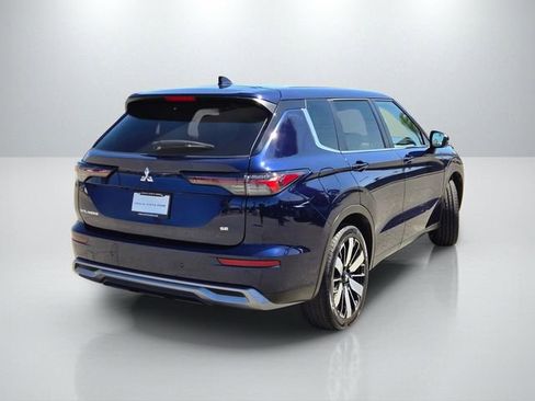 Used 2025 Mitsubishi Outlander SE image 7