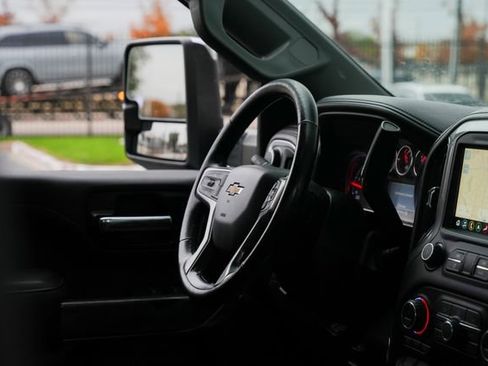 Used 2020 Chevrolet Silverado 2500 LTZ w/ LTZ Plus Package image 36