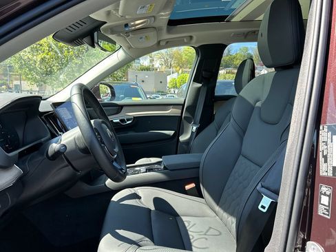 Used 2026 Volvo XC90 B6 Plus w/ Protection Package Premier AWD/4WD image 10