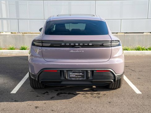 Used 2025 Porsche Macan 4S Electric AWD/4WD image 7
