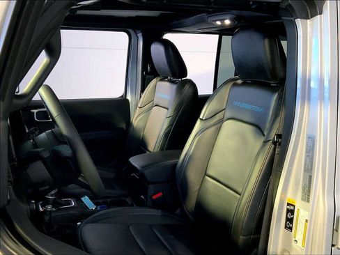 Used 2024 Jeep Wrangler Unlimited Rubicon 4xe AWD/4WD image 5