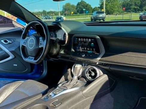 Used 2017 Chevrolet Camaro SS RWD image 12