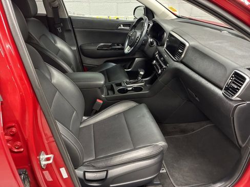 Used 2022 Kia Sportage EX image 7