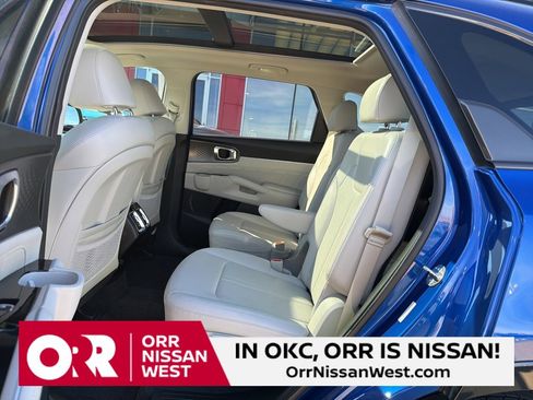 Used 2023 Kia Sorento SX image 16