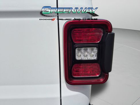 Used 2023 Jeep Gladiator Rubicon w/ LED Lighting Group AWD/4WD image 27