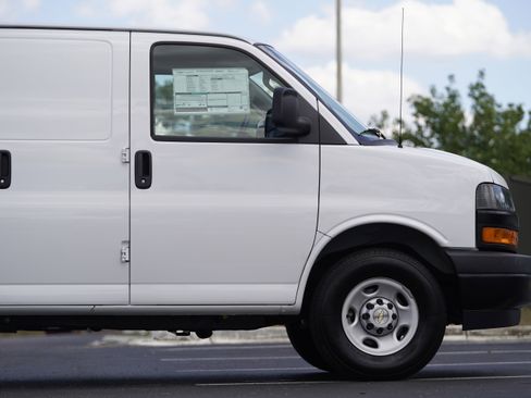 New 2025 Chevrolet Express 2500 w/ Driver Convenience Package RWD image 6